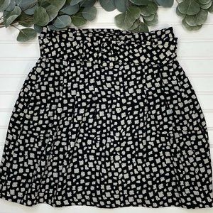 The Limited Blk/Cream Belted Skirt